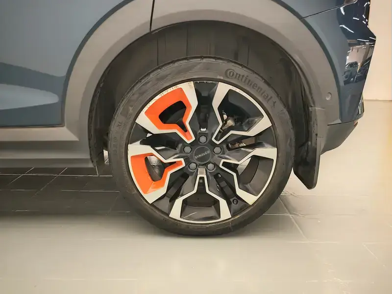 2020 Lynk & Co 06 с пробегом 75 900 км