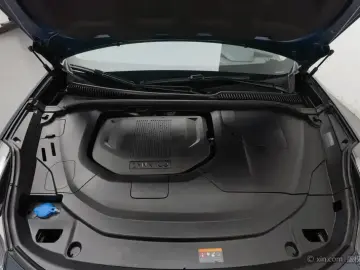 2020 Lynk & Co 06 с пробегом 38 300 км
