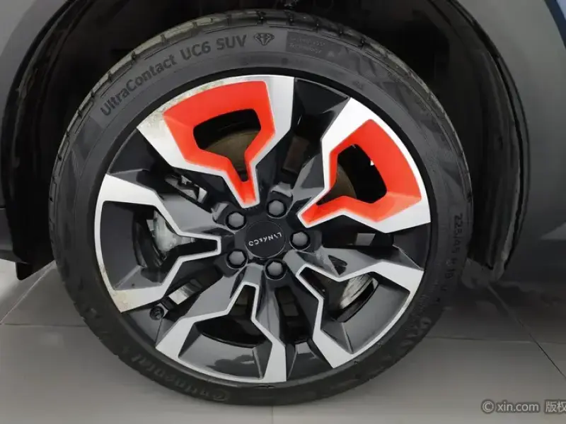 2020 Lynk & Co 06 с пробегом 38 300 км