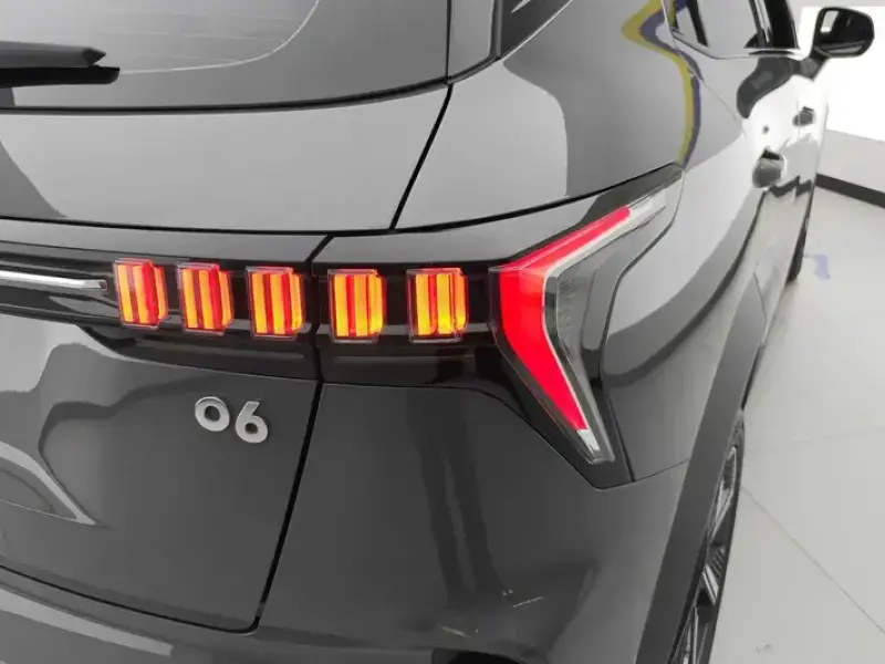 2020 Lynk & Co 06 с пробегом 36 000 км