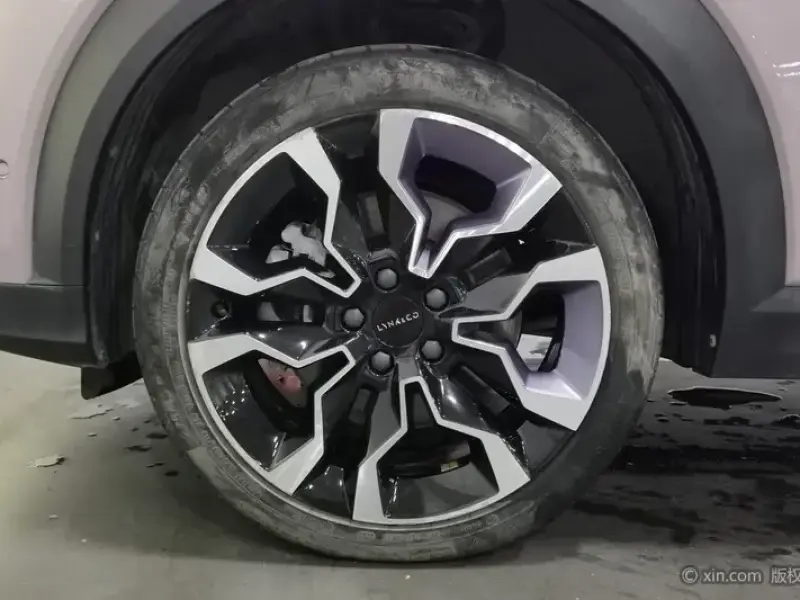 2021 Lynk & Co 06 с пробегом 37 800 км