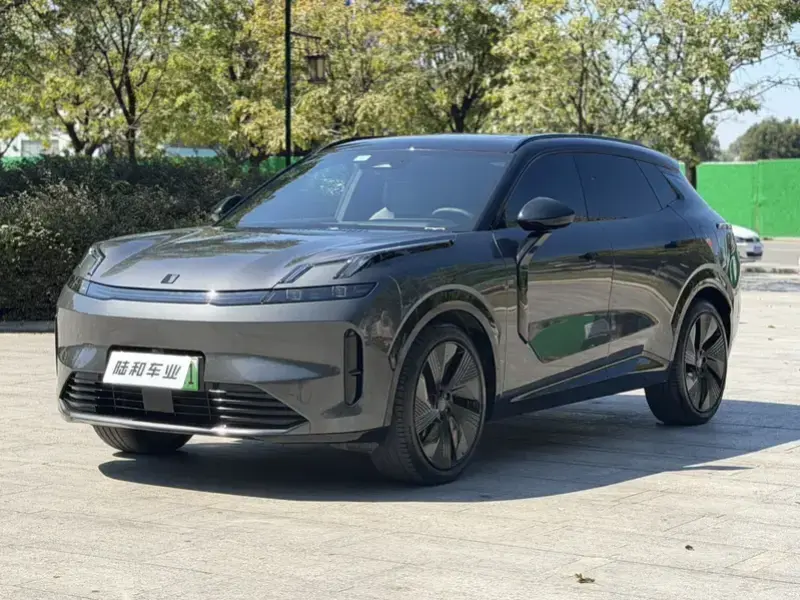 2023 Lynk & Co 08 с пробегом 60 000 км