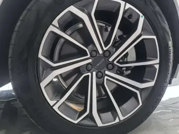 2024 Lynk & Co 09 с пробегом 57 500 км