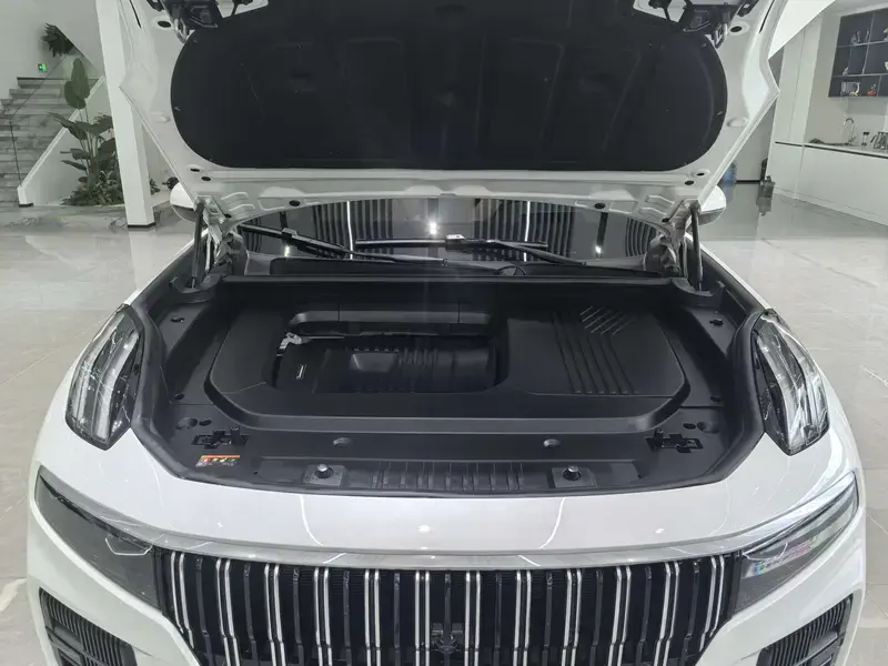 2024 Lynk & Co 09 с пробегом 57 500 км