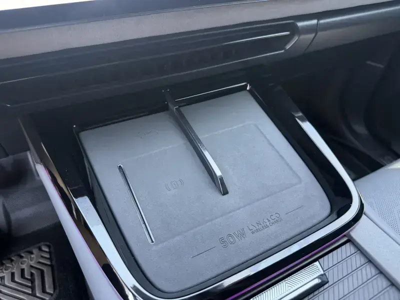 2023 Lynk & Co 08 с пробегом 60 000 км