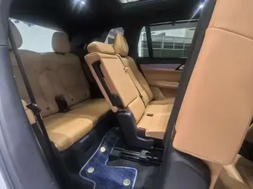 2024 Lynk & Co 09 с пробегом 57 500 км