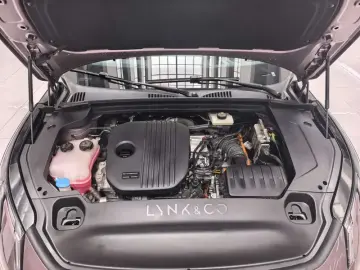 2026 Lynk & Co 07 с пробегом 11 200 км
