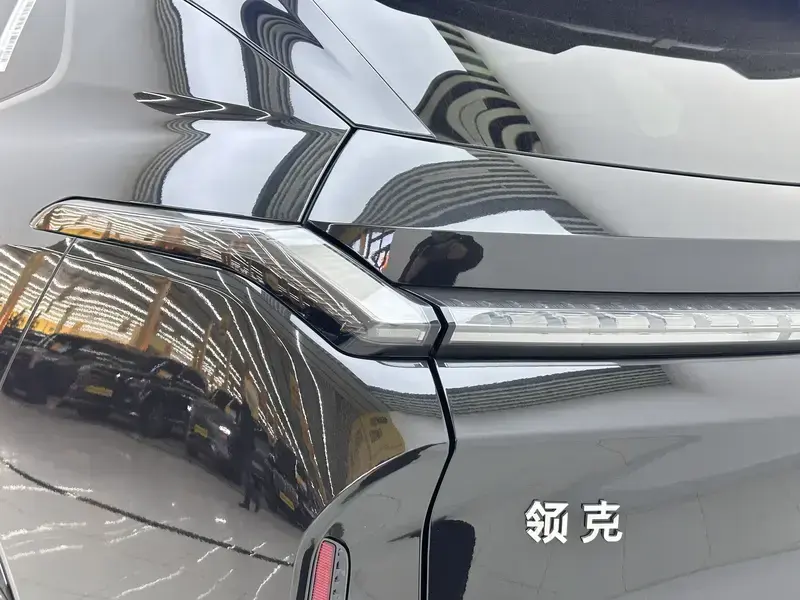 2025 Lynk & Co 08 с пробегом 200 км