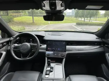 2021 Lynk & Co 09 с пробегом 33 000 км