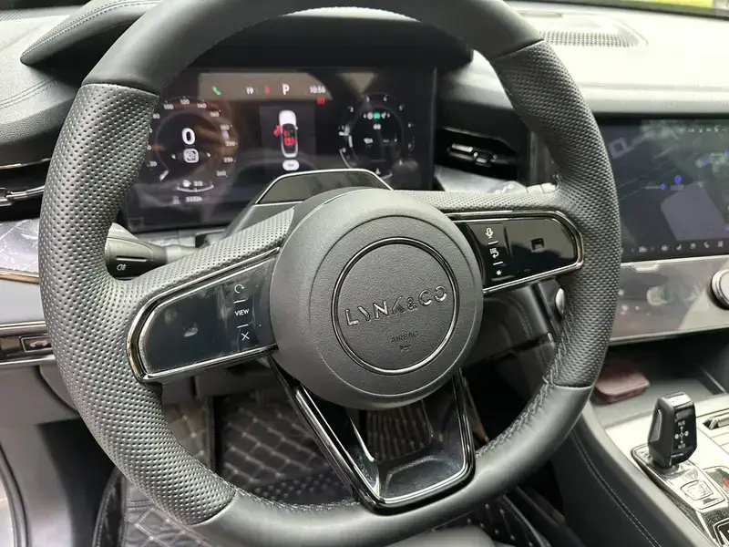 2021 Lynk & Co 09 с пробегом 33 000 км