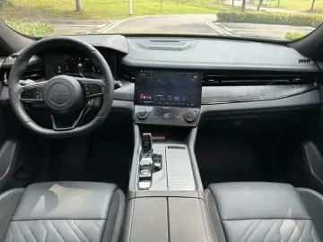 2021 Lynk & Co 09 с пробегом 33 000 км