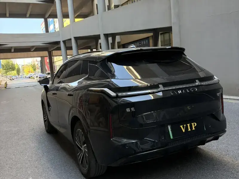 2023 Lynk & Co 08 с пробегом 17 800 км