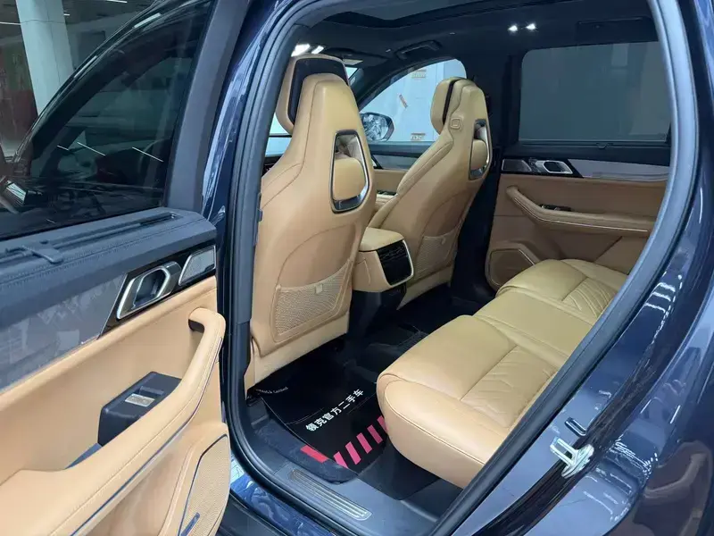 2024 Lynk & Co 09 с пробегом 49 500 км