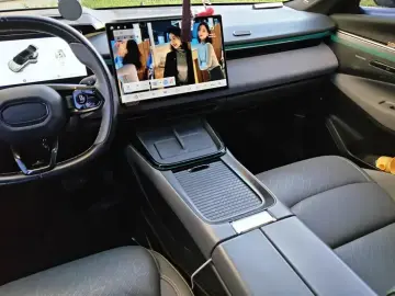 2023 Lynk & Co 08 с пробегом 67 000 км