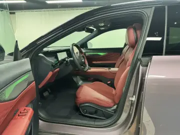 2026 Lynk & Co 07 с пробегом 9 000 км