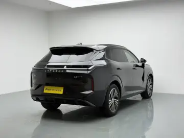 2025 Lynk & Co 08 с пробегом 19 200 км