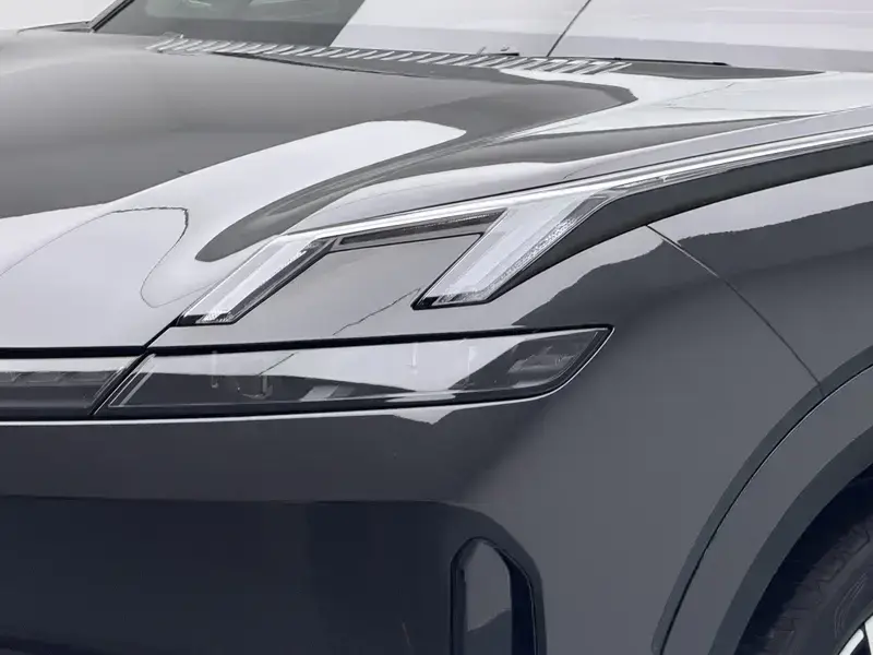 2025 Lynk & Co 08 с пробегом 19 200 км