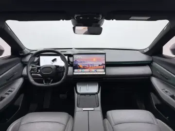 2025 Lynk & Co 08 с пробегом 19 200 км