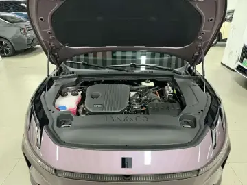 2026 Lynk & Co 07 с пробегом 6 400 км
