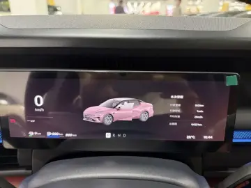 2026 Lynk & Co 07 с пробегом 6 400 км