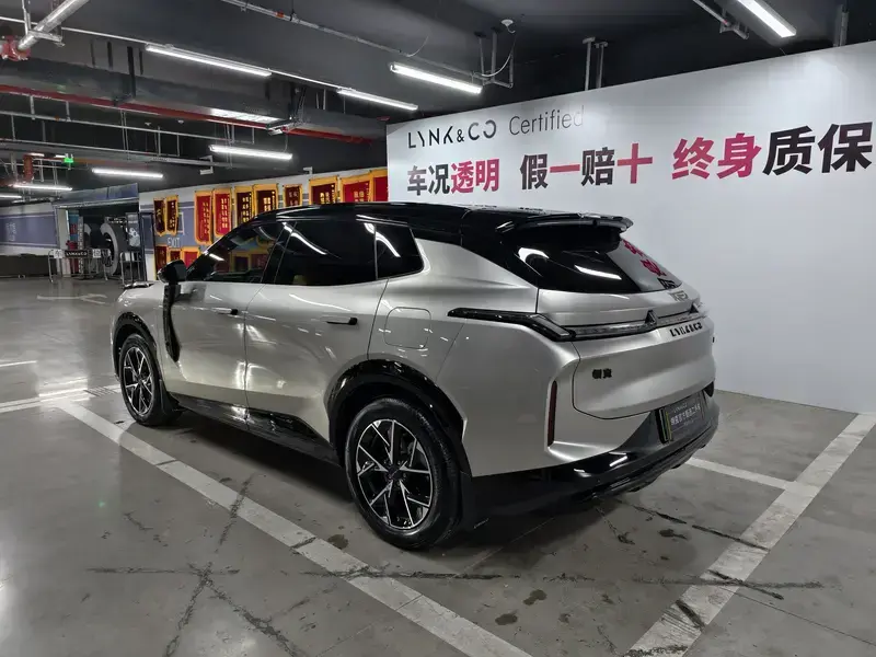2026 Lynk & Co 08 с пробегом 8 300 км