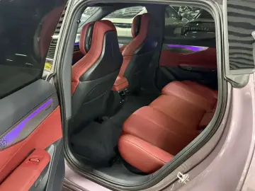2026 Lynk & Co 07 с пробегом 6 400 км