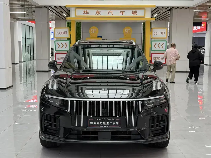 2024 Lynk & Co 09 с пробегом 24 000 км