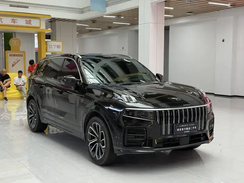 2024 Lynk & Co 09 с пробегом 24 000 км