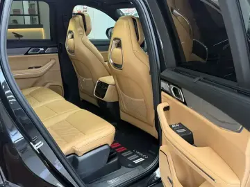 2024 Lynk & Co 09 с пробегом 24 000 км