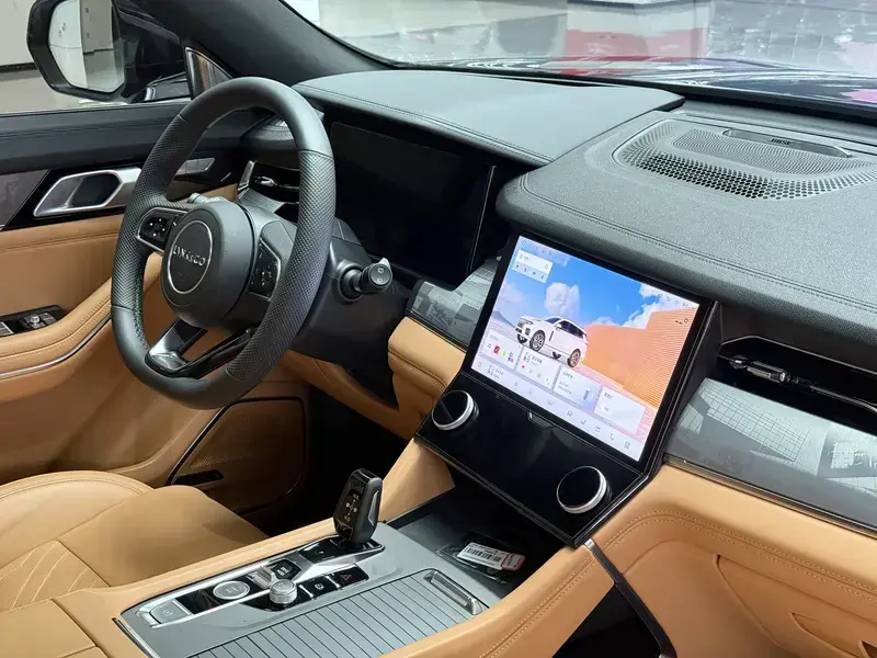 2024 Lynk & Co 09 с пробегом 24 000 км