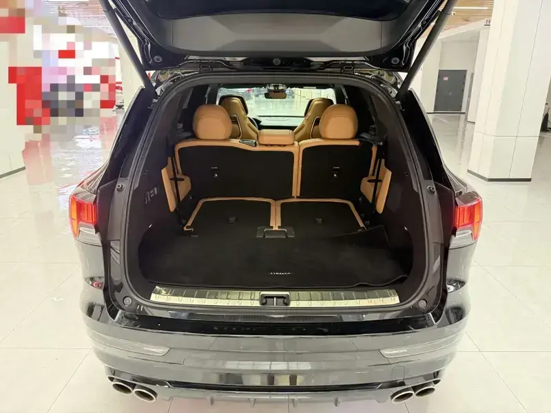 2024 Lynk & Co 09 с пробегом 24 000 км