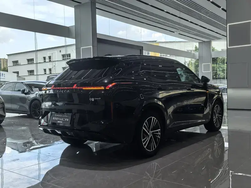 2023 Lynk & Co 08 с пробегом 21 000 км