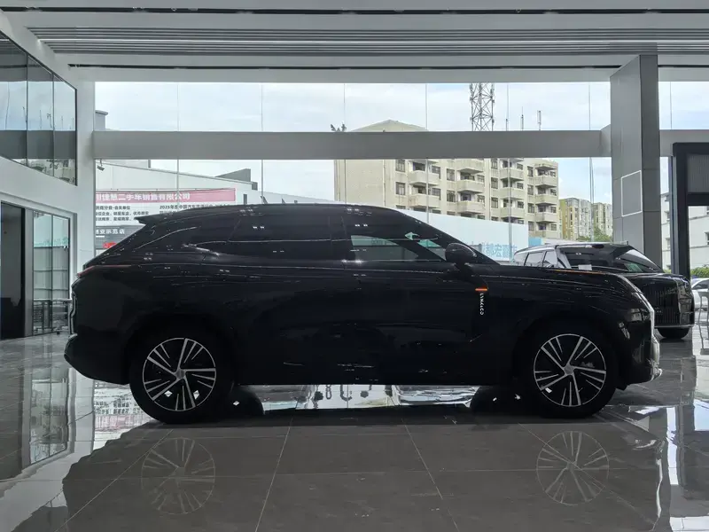 2023 Lynk & Co 08 с пробегом 21 000 км