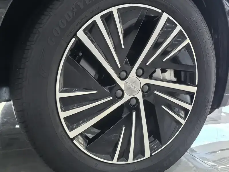2023 Lynk & Co 08 с пробегом 21 000 км