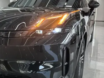 2023 Lynk & Co 08 с пробегом 21 000 км