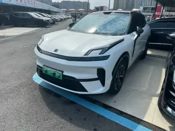 Lynk & Co 08