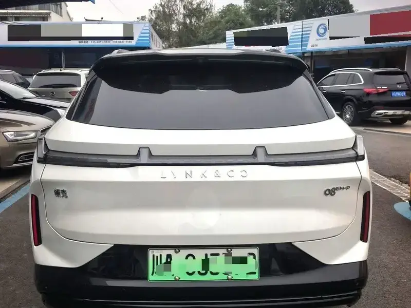 2026 Lynk & Co 08 с пробегом 8 000 км