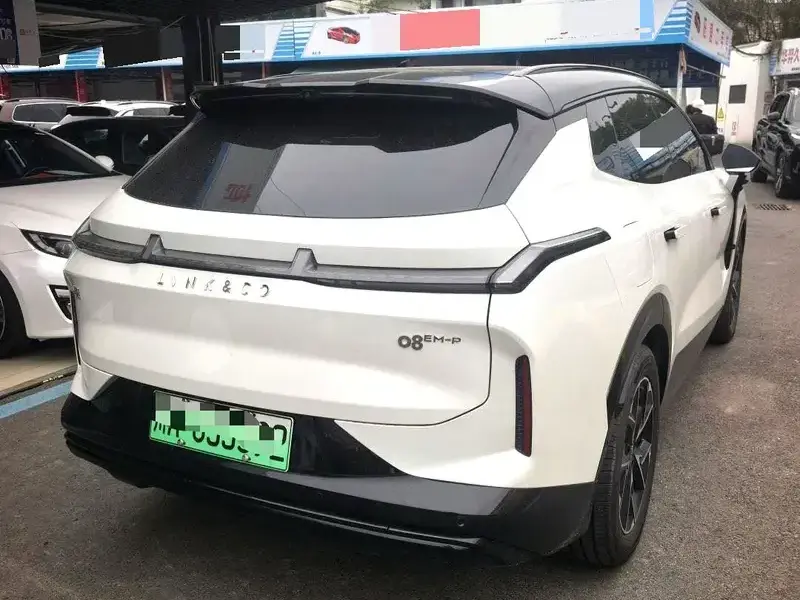 2026 Lynk & Co 08 с пробегом 8 000 км