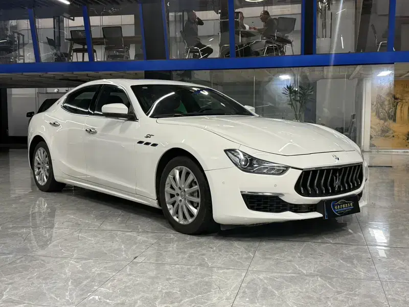 2022 Maserati Ghibli с пробегом 90 000 км