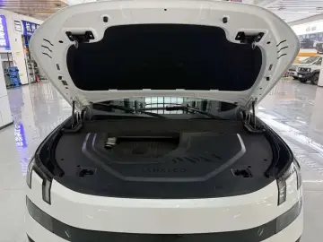 2025 Lynk & Co 900 с пробегом 9 600 км