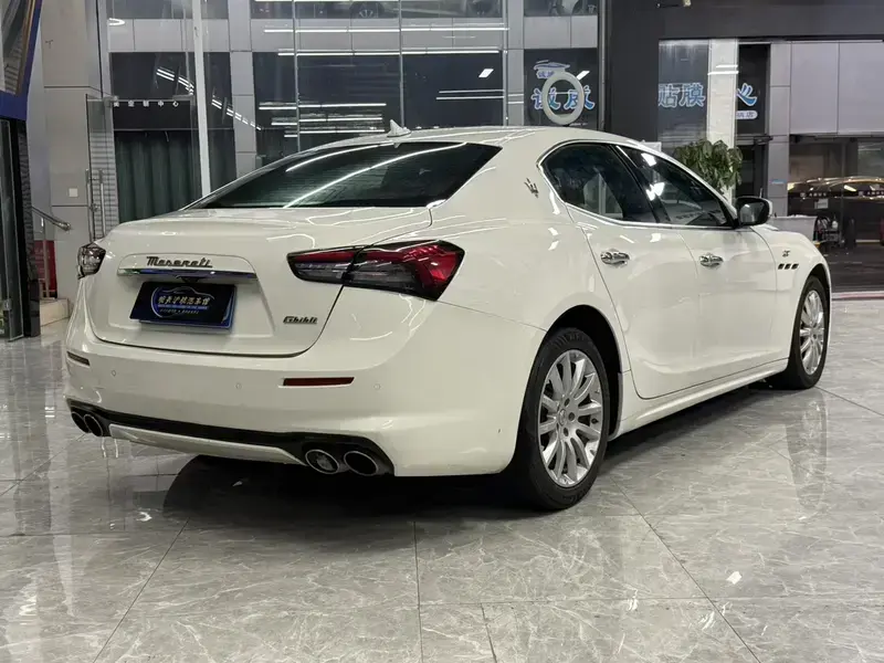2022 Maserati Ghibli с пробегом 90 000 км