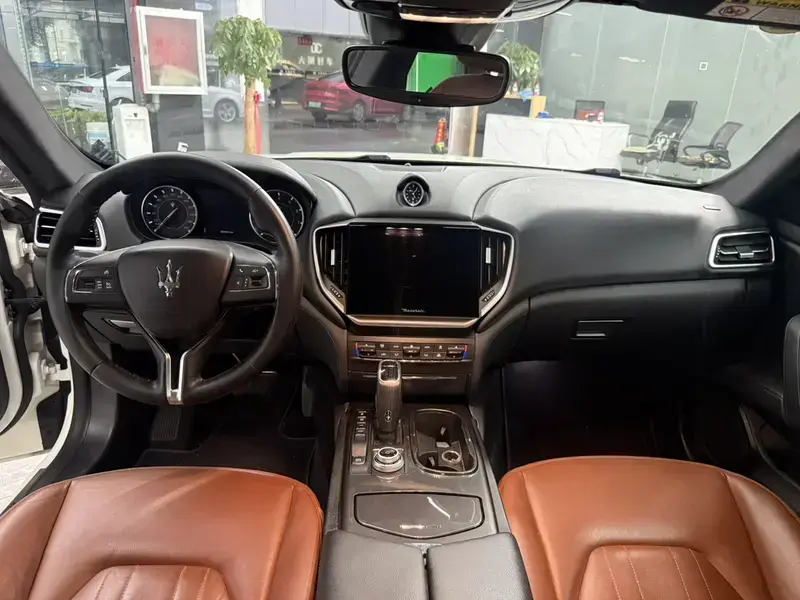 2022 Maserati Ghibli с пробегом 90 000 км