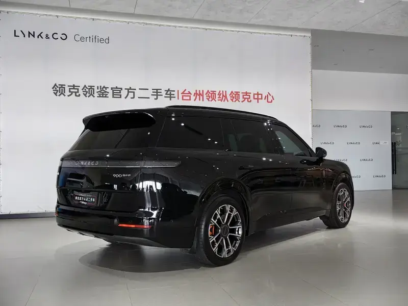 2025 Lynk & Co 900 с пробегом 11 300 км
