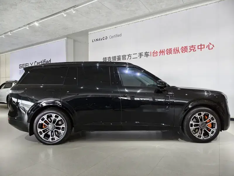 2025 Lynk & Co 900 с пробегом 11 300 км
