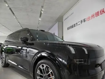 2025 Lynk & Co 900 с пробегом 11 300 км