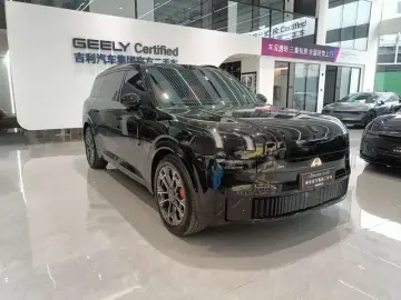 2025 Lynk & Co 900 с пробегом 25 000 км