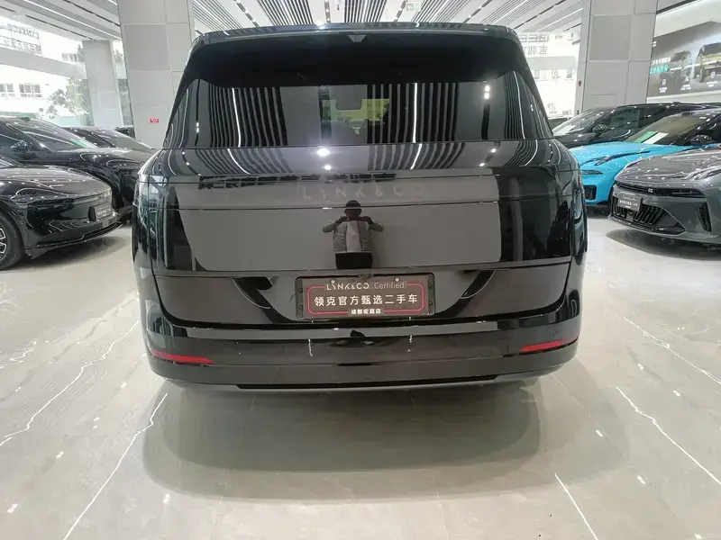 2025 Lynk & Co 900 с пробегом 25 000 км