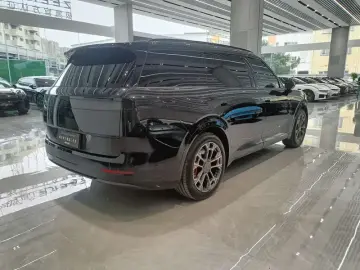 2025 Lynk & Co 900 с пробегом 25 000 км