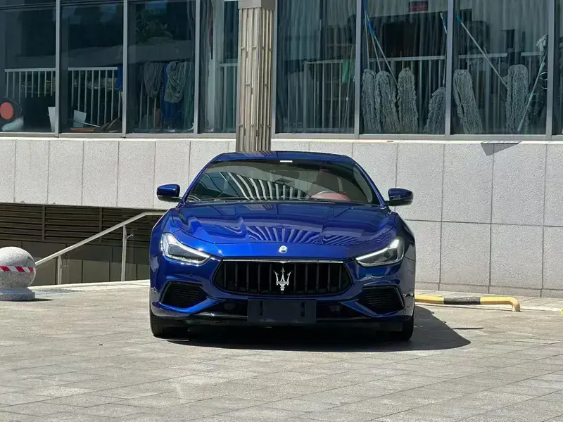 2022 Maserati Ghibli с пробегом 50 000 км