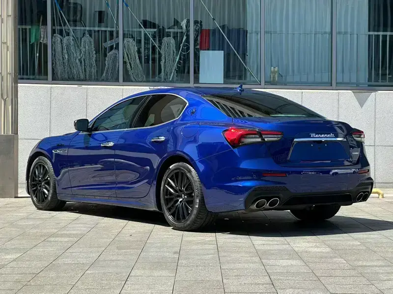 2022 Maserati Ghibli с пробегом 50 000 км